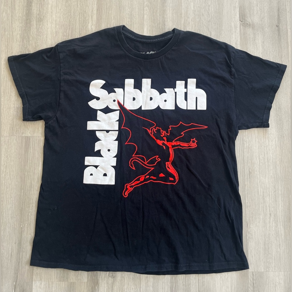 Black Sabbath Graphic T-shirt. Black, Size XL